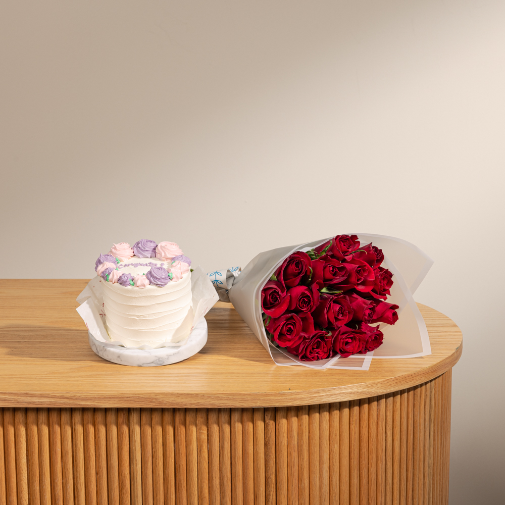 Nino's Congrats Cake | 15 Red Roses 