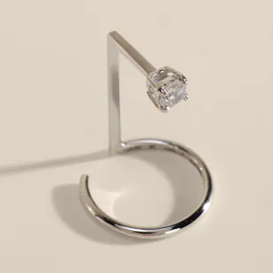 Floward Floating Diamond Nail Ring Floward Floating Diamond Nail Ring