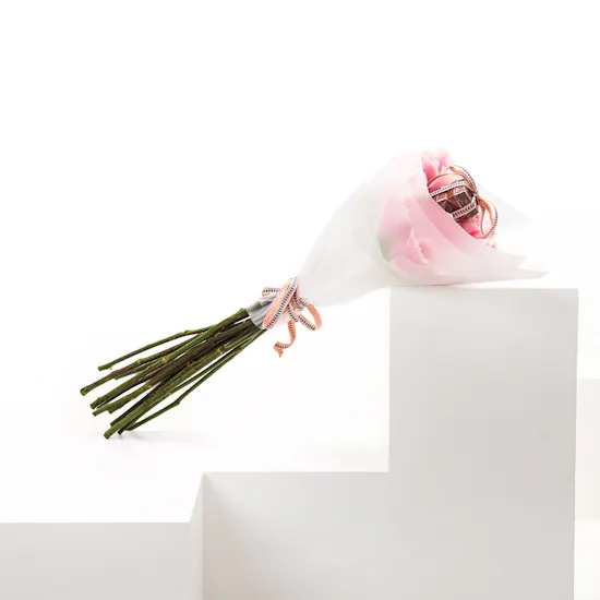 Pretty in Pink | Roses & Chocolates Bouquet