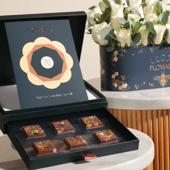 Floward 35 BHD Card and Chocolate Box | Roses Box