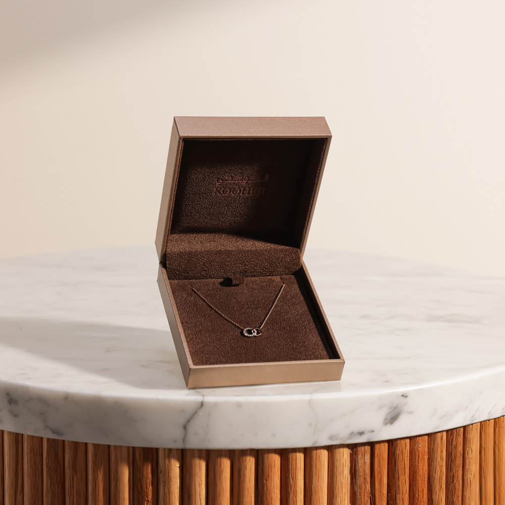 قلادة الألماس بدائرتين من مجوهرات الكوهجي