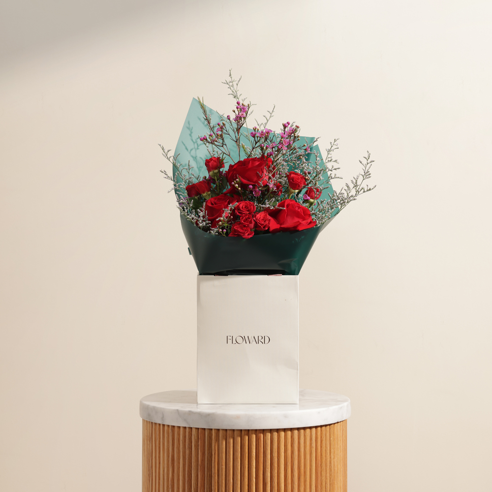 Enchanting Romantic Flowers Bouquet