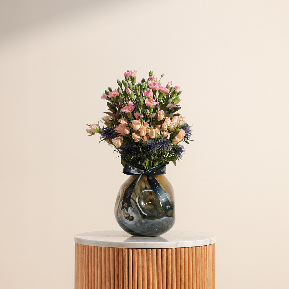 فازة زهور الجمال الذهبي