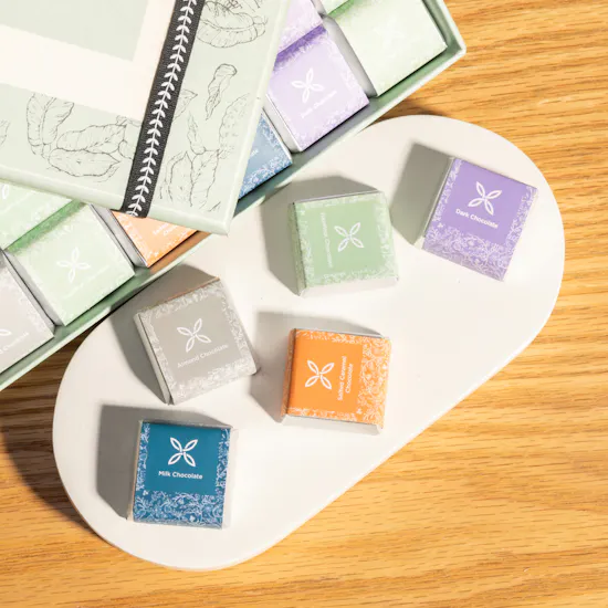 Medium Chocolate Box | Pink Roses