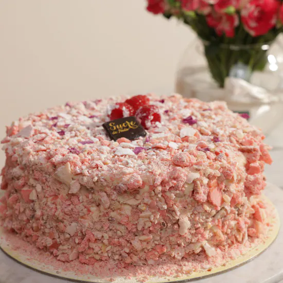 Sucre de Nada La Vie en Rose Cake | Happiness Flowers