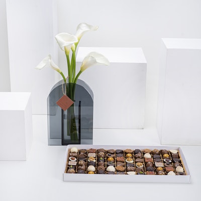 Laderach Plexi Box of 72 Assorted Praline Chocolates 