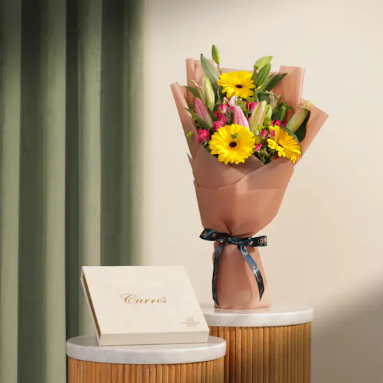 Godiva Fabric Carré Chocolate Box | Excellence Flowers Bouquet
