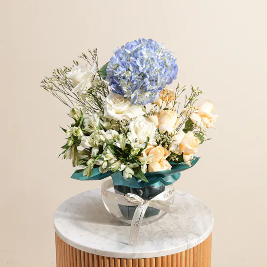 Light Plush Flowers Vase