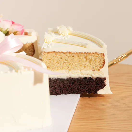 NQ's Bakery Flower Bouquet Cake