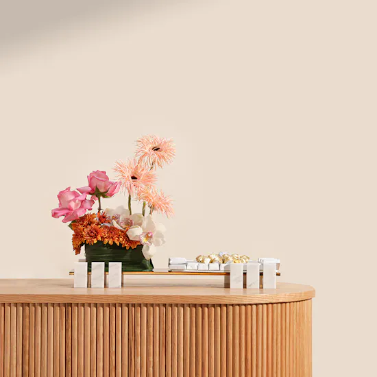 Floward Chocolate Tray | Elegant Roses
