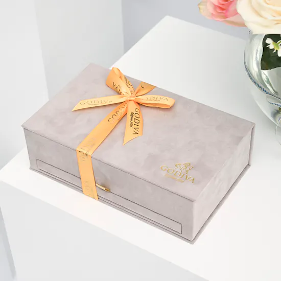 Godiva Small Royal Box | Wedding Flowers