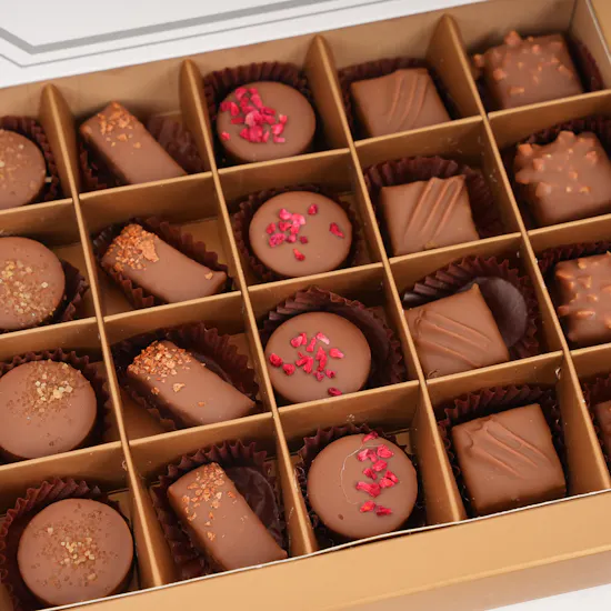Levo Chocolate | Pink Bouquet