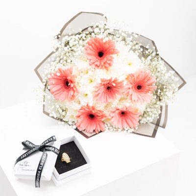 Nora Elbatran Custom Cartouche Ring | Pink Clouds Bouquet
