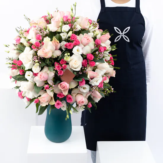 Pinky White Blossom | Green Vase