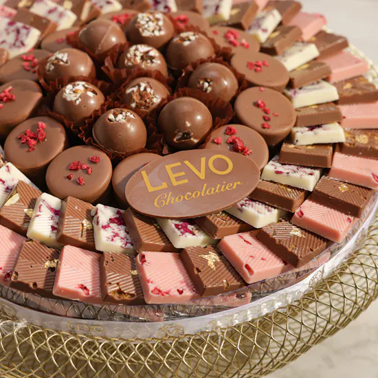 Levo Gold Minibar Chocolate Tray | Blissful Flowers Bouquet