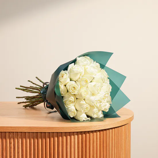 Floward New Year Cupcakes | Enchanting Flower Bouquet