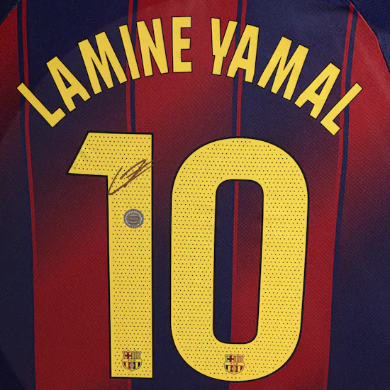تيشيرت لامين يامال لنادي برشلونة إصدار 2025-2026 بتوقيع اللاعب
