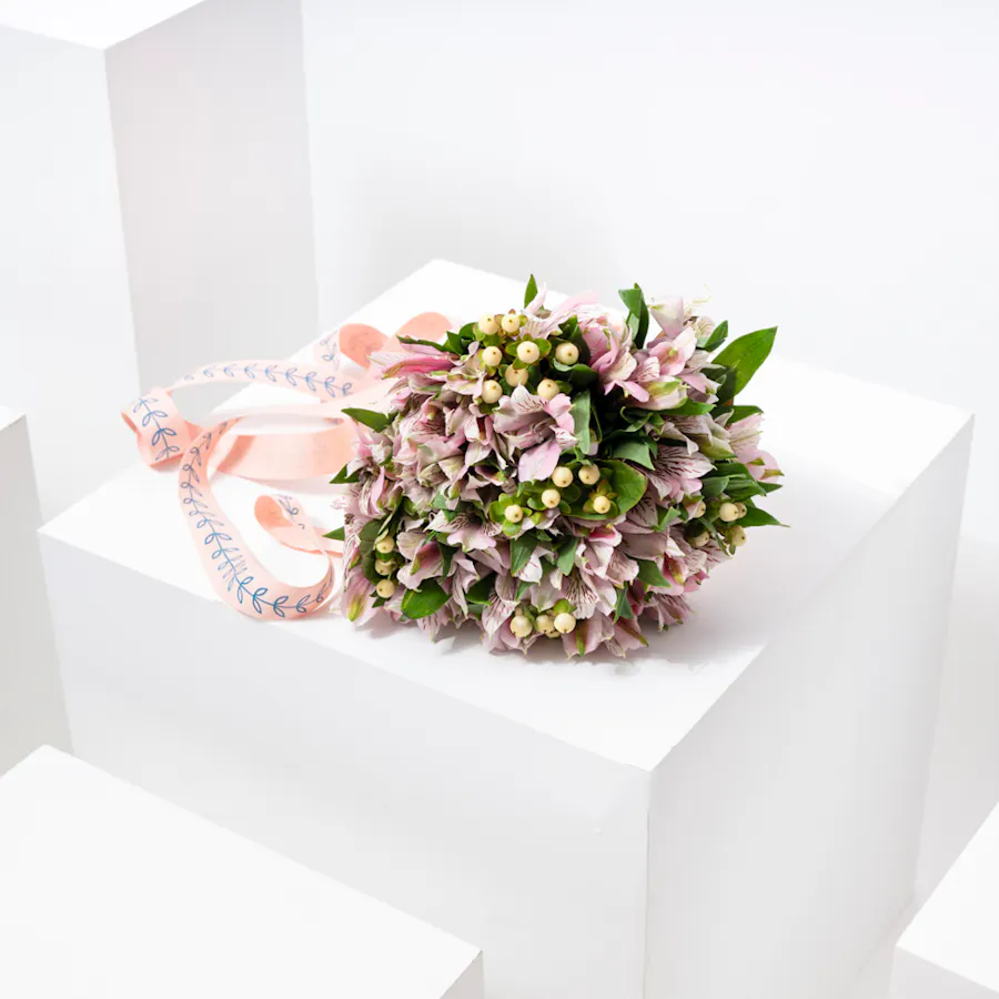 Alstroemeria & Hypericum | Pink Cone  5