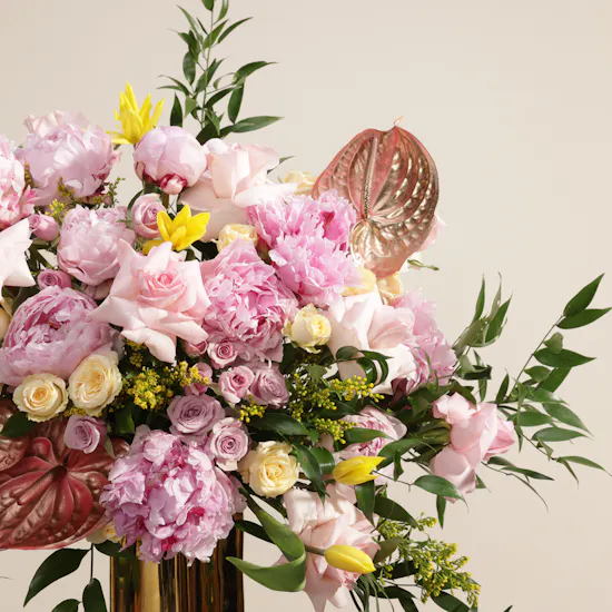 Royal Golden Blush Flower Vase