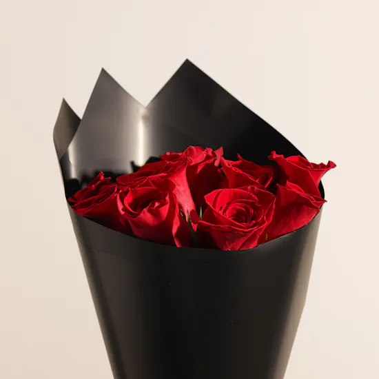 Lanai Perla Candle | Stunning Flowers Bouquet