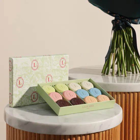 Ladurée Iconic Eugenie Box | Charming Bouquet