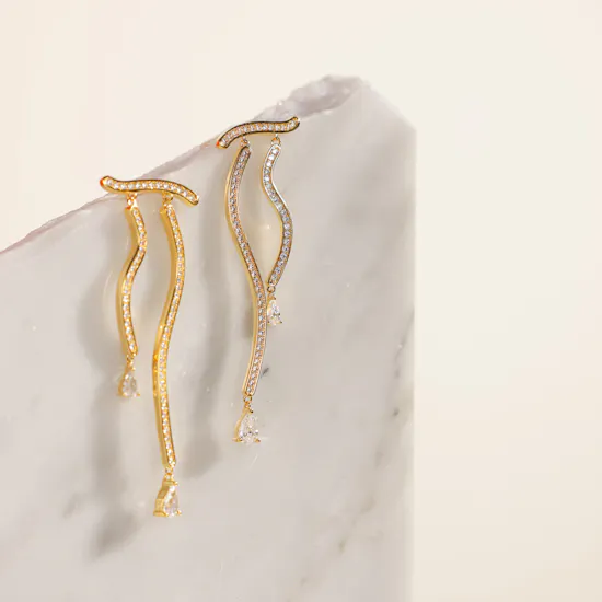 Velvet Desert Gold-plated Dune Mirage Long Drop Earrings | Bright Flowers Vase