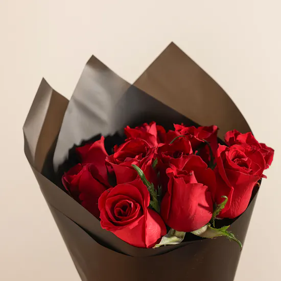 Nouga Happy Birthday Bonbon Chocolate Box | Shinny Roses Bouquet