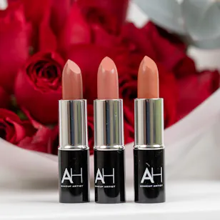 Azhar Hubail Lipstick Set | Love Roses Azhar Hubail Lipstick Set | Love Roses