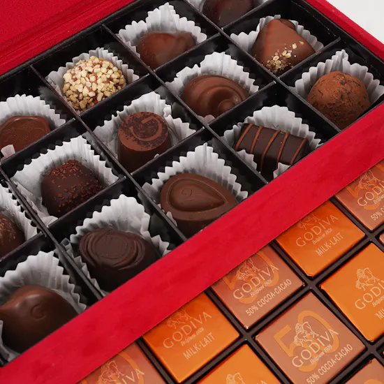 Godiva Small Royal Chocolate Box | 12 Red Roses