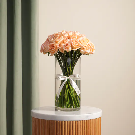 Stunning Peach Rose Vase | 50 Roses