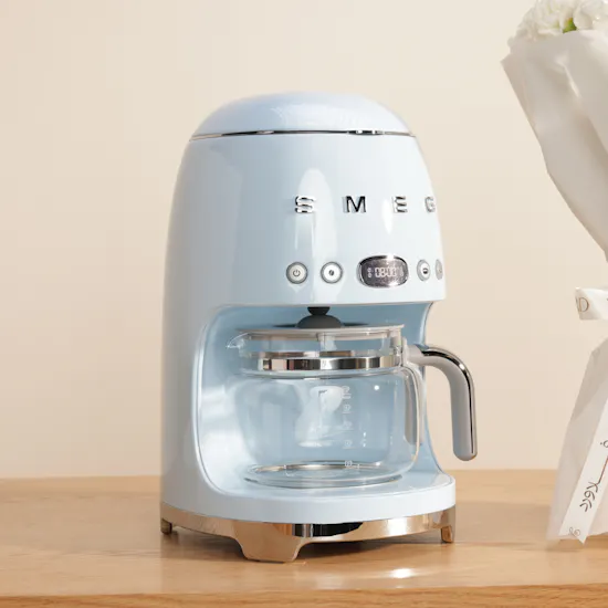 Smeg 50's Style Drip Filter Pastel Blue Coffee Machine | Luxury Flowers Bouquet