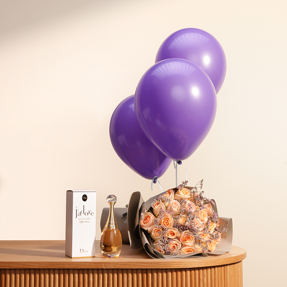 عطر جادور إنفينيسيم للنساء من ديور | زهور الاحتفال