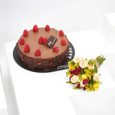 Blooms Bouquet with Chunk