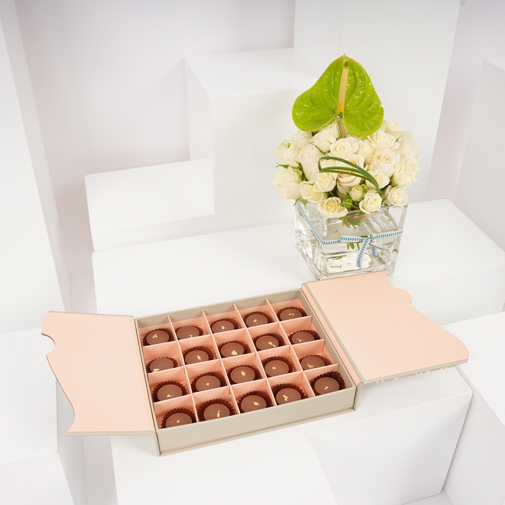 صندوق الشوكولاتة بالكراميل من فلاورد | مزهرية البهجة 