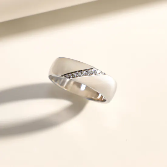 Floward Silver Whisper Unisex Ring | Size 7