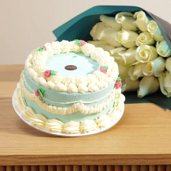 Crumbles Blue Hues Vanilla Crispy Cake | White Rose Bouquet