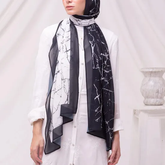 Jude Milky Way Scarf | Roses Bouquet