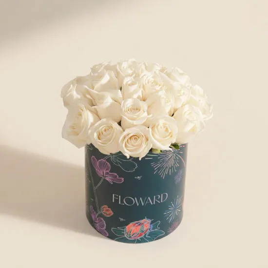 Pearly White Rose Box | 25 Flowers