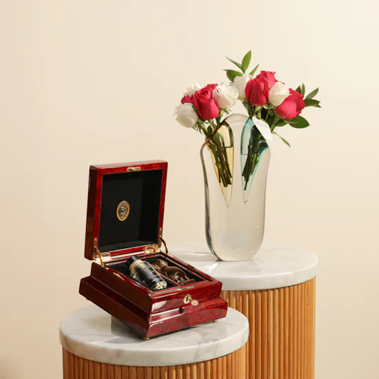 Saad Bashammakh Wooden Burgundy Box Set | Great Dignity Flowers Vase