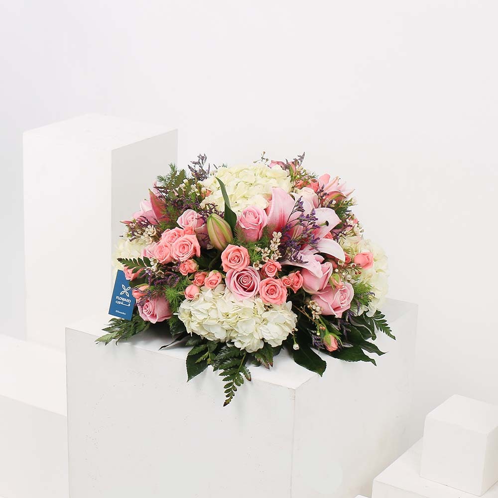 تنسيقة طاولة زهرية