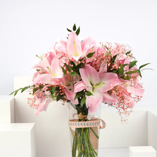 Pretty Lilies Vase