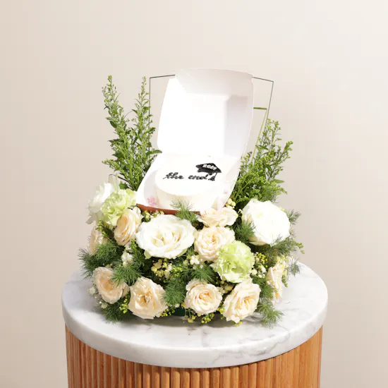 Sweetylicious Graduation Korean Cake | Delicate Flowers