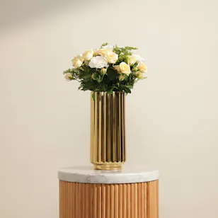 Delicate Shine Flower Vase