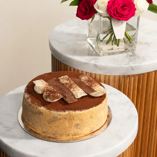 Floward Coffee Cake | Fuchsia Delight Vase