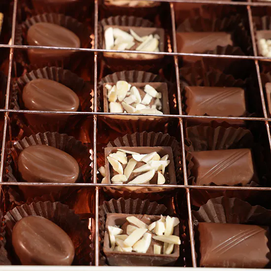 Floward Medium Mix Chocolate Box