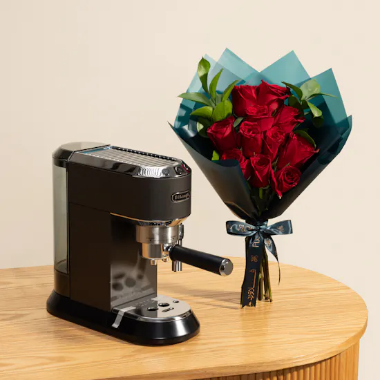 De'Longhi Dedica Pump Espresso Coffee Machine | Classy Red Roses Bouquet