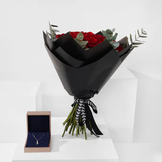 Midad Hob Gold and Diamond Small Necklace | 50 Red Roses