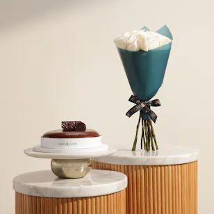 Aani & Dani Galaxy Cake | The Sweetest Thought Flower Bouquet Aani & Dani Galaxy Cake | The Sweetest Thought Flower Bouquet