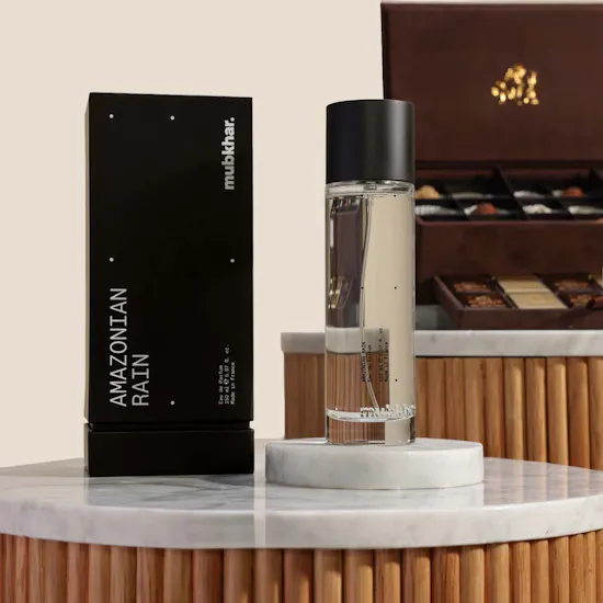 عطر أمازونيان رين او دي بارفيوم للجنسين من مبخر | صندوق شوكولاته من جوديفا