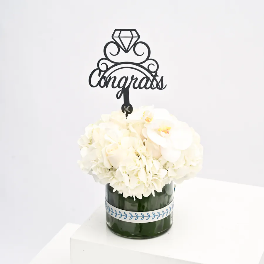 White Blooms Vase  2